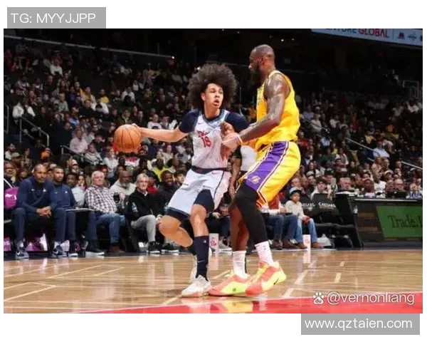 NBA赛事深度解析：球队对决、明星状态与战术前瞻